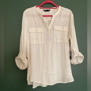 NWT- Simply Vera Vera Wang- Ivory roll tab sleeve split neck blouse (L)